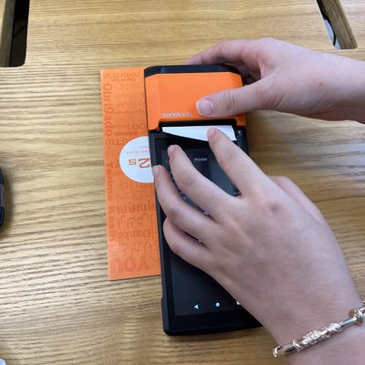Lottery Store Sunmi V2S Smart POS Payment Terminal QR Code Scanner With Multiple Payment Options
